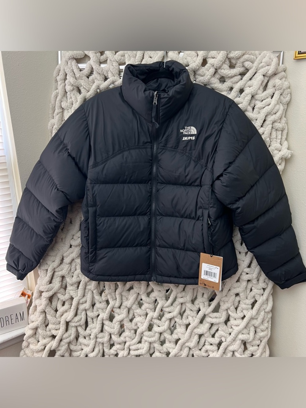 The North Face x Skims 2000
RETRO NUPTSE JACKET NWT ONYX